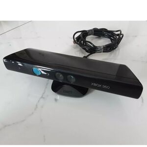 Black Microsoft Xbox 360 Kinect Sensor Bar